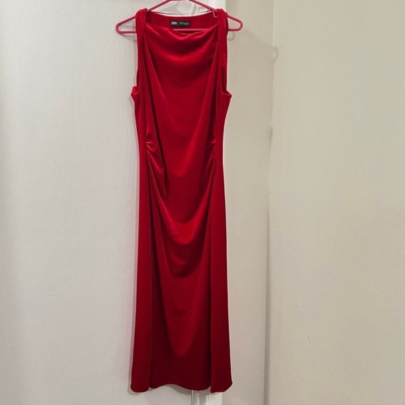 Zara Dresses & Skirts - NWT Women’s Zara Midi Velvet Dress- $75